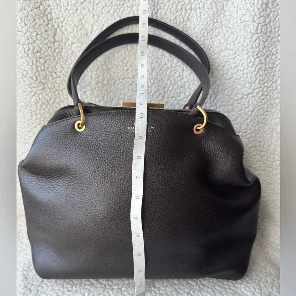 Smythson of Bond Street Agatha Kiss Lock Shoulder Bag in Dark Chocolate - Picture 15 of 17